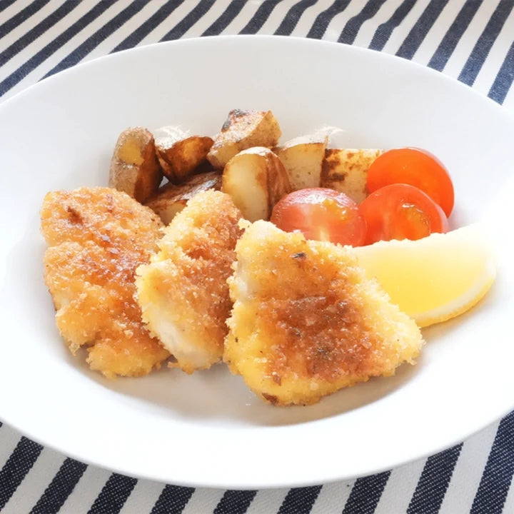 Filet de poulet en croûte de maïs, sauce à la crème de Dijon