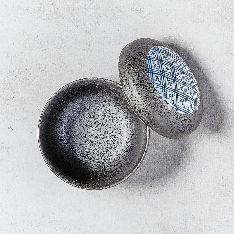 Chawan-mushi bowl, black crystal pattern