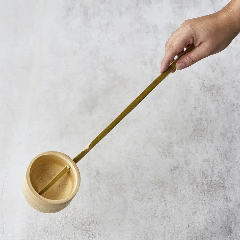 Concha de bambu (L) SASHI-TOHSHI-HISHAKU para cerimónia do chá matcha