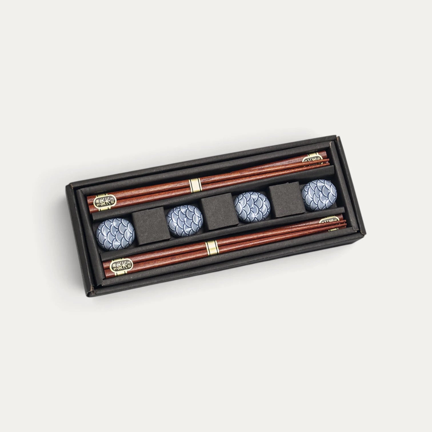 Coffret de 4 paires de baguettes et 4 supports