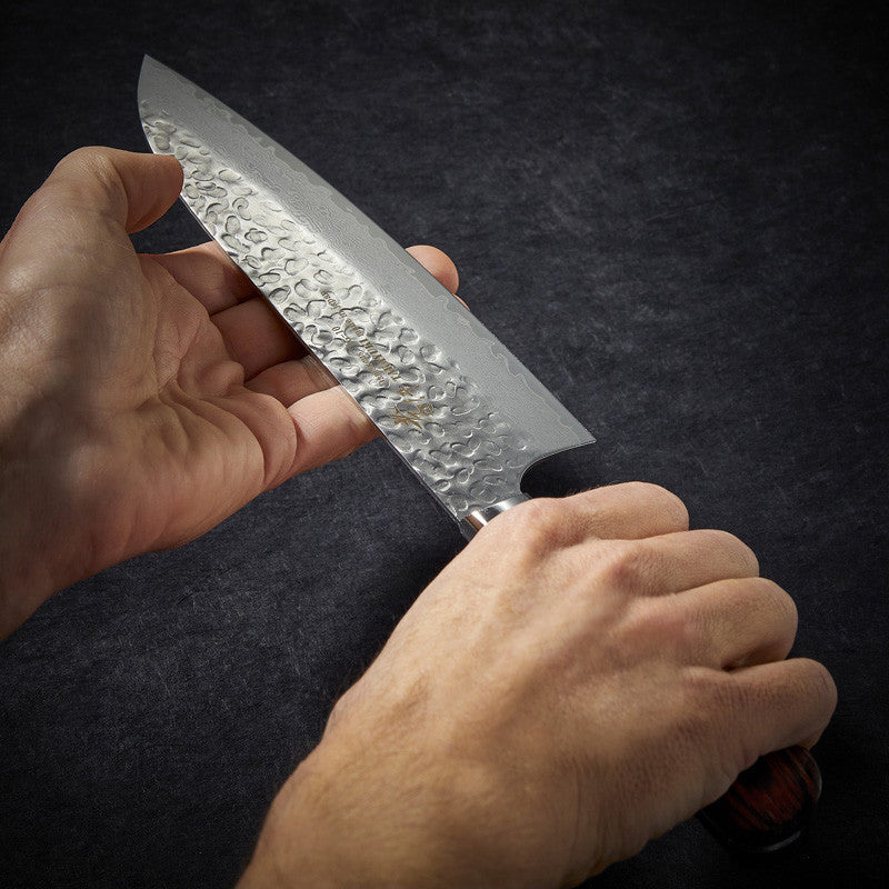 Coltello Santoku, lama Damasco 33 strati martellata 180 mm