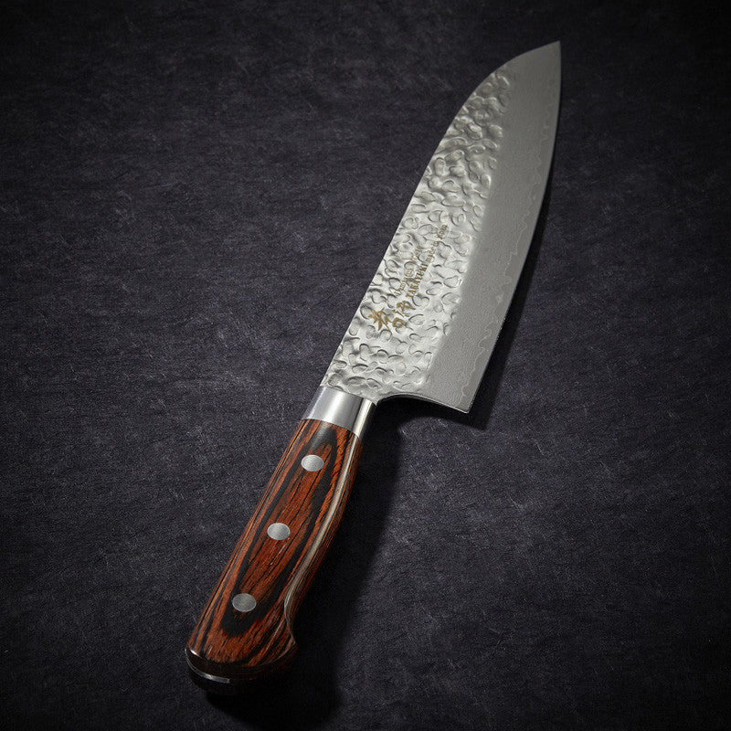 Coltello Santoku, lama Damasco 33 strati martellata 180 mm