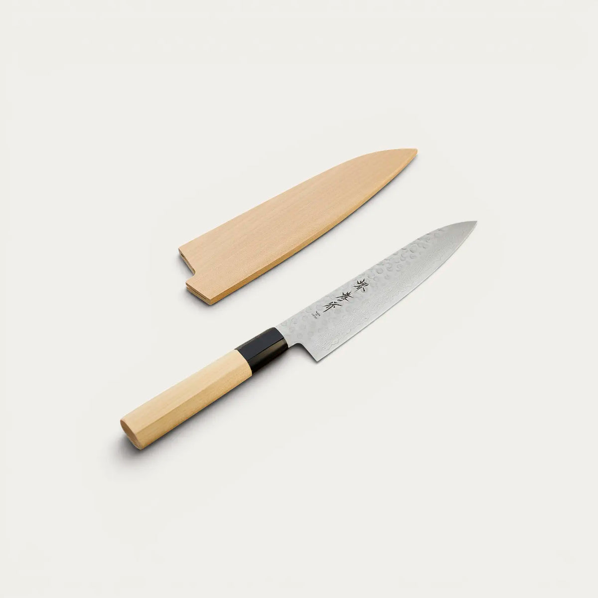 Couteau Chef lame Damassée 45 couches martelée 180 mm