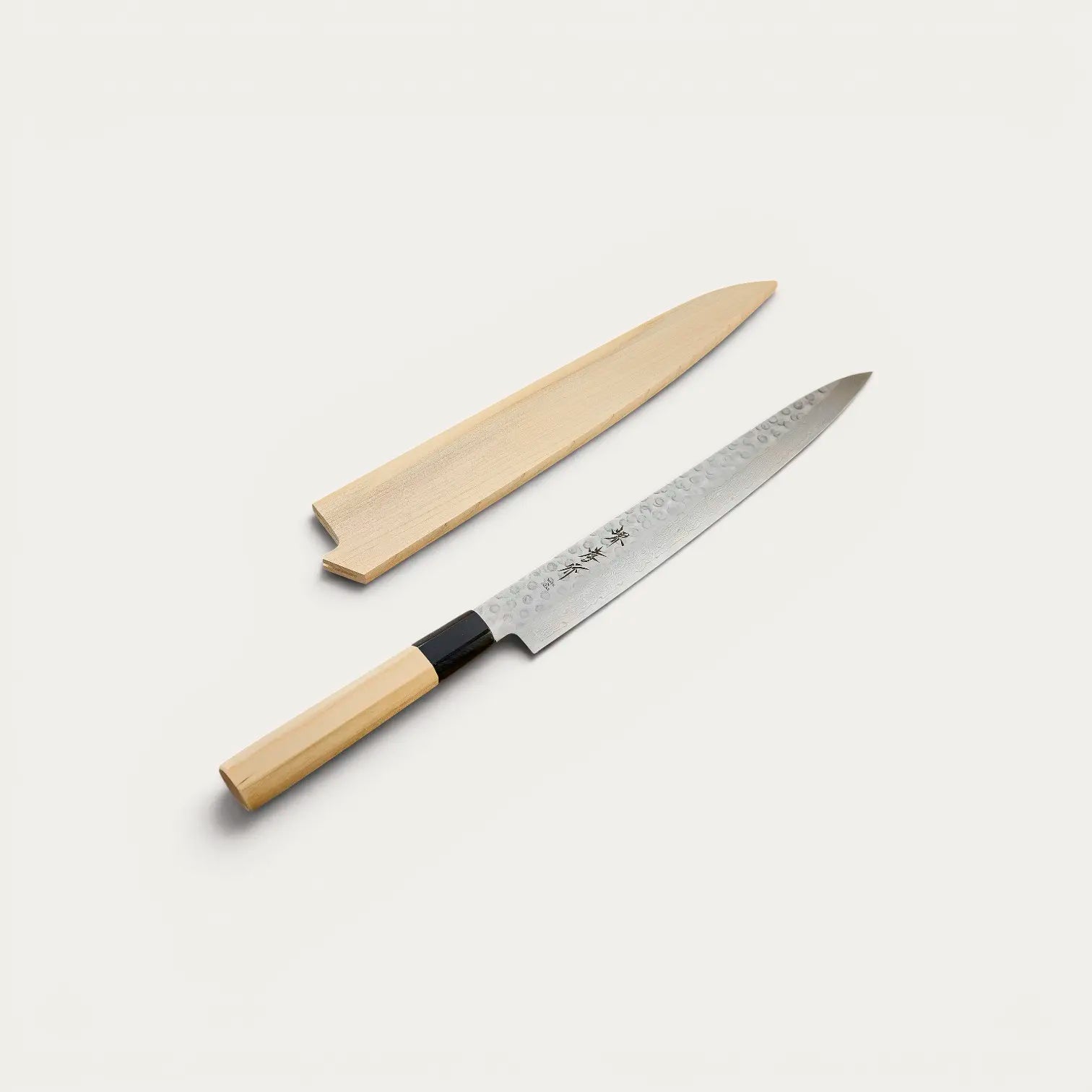 Faca fatiadora lâmina Damascena 45 camadas martelada 240 mm