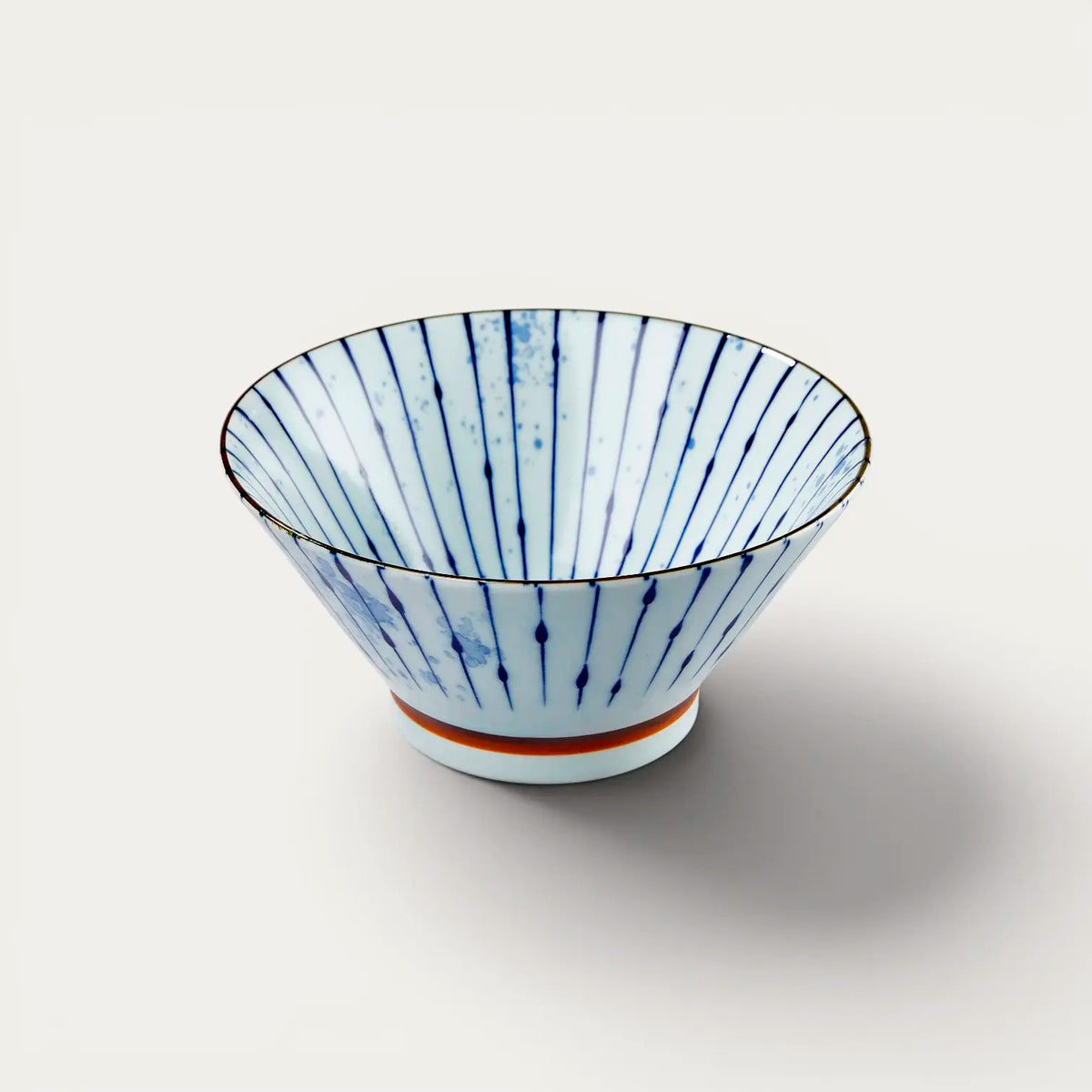 Bol à rāmen, porcelaine Minoyaki, motif FUKIZUMITOKUSA
