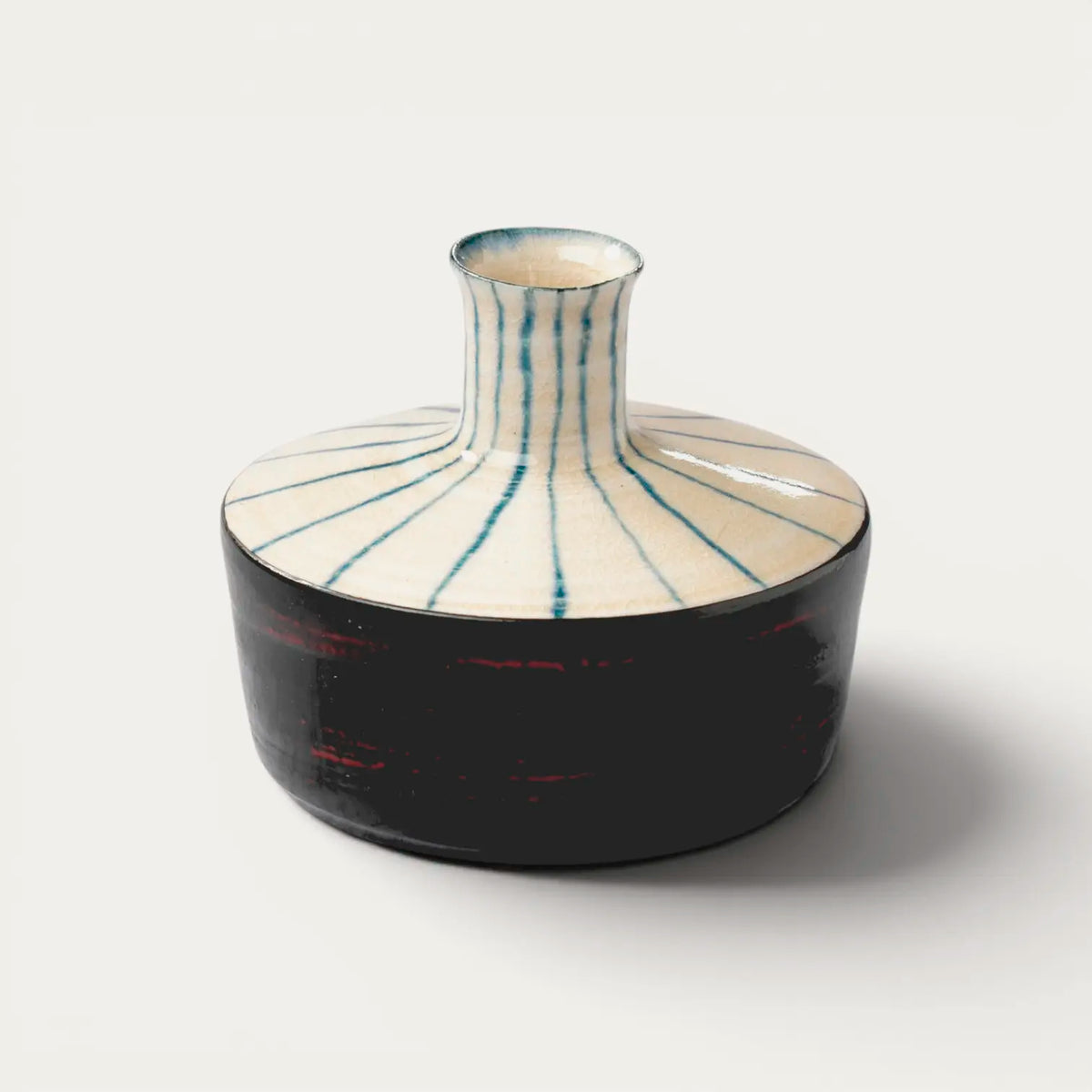 Rare artisan Tokkuri sake flask, for cold or hot sake, black Tokusa model