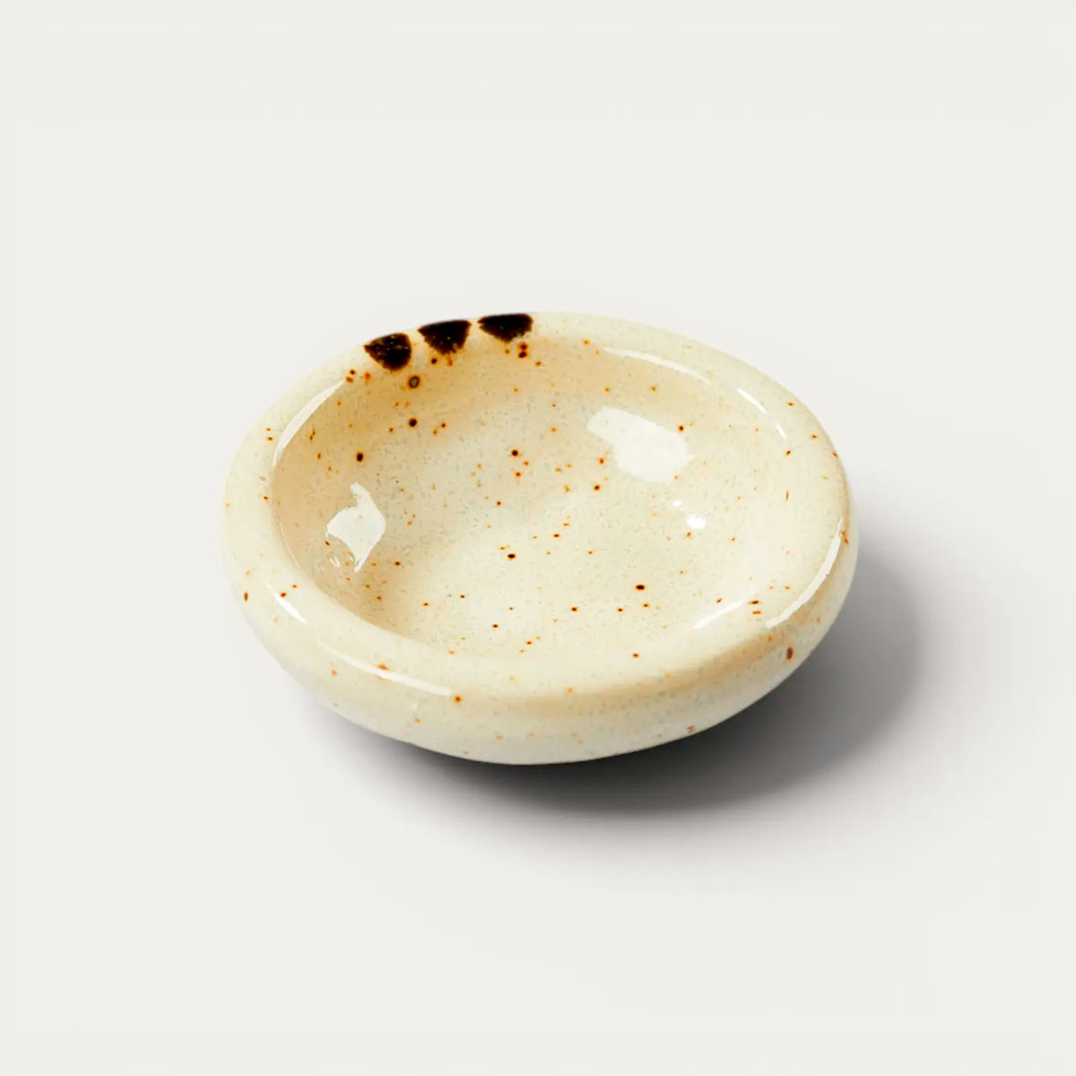 Coupelle à épices ou sauce soja, design 3 black point oribe