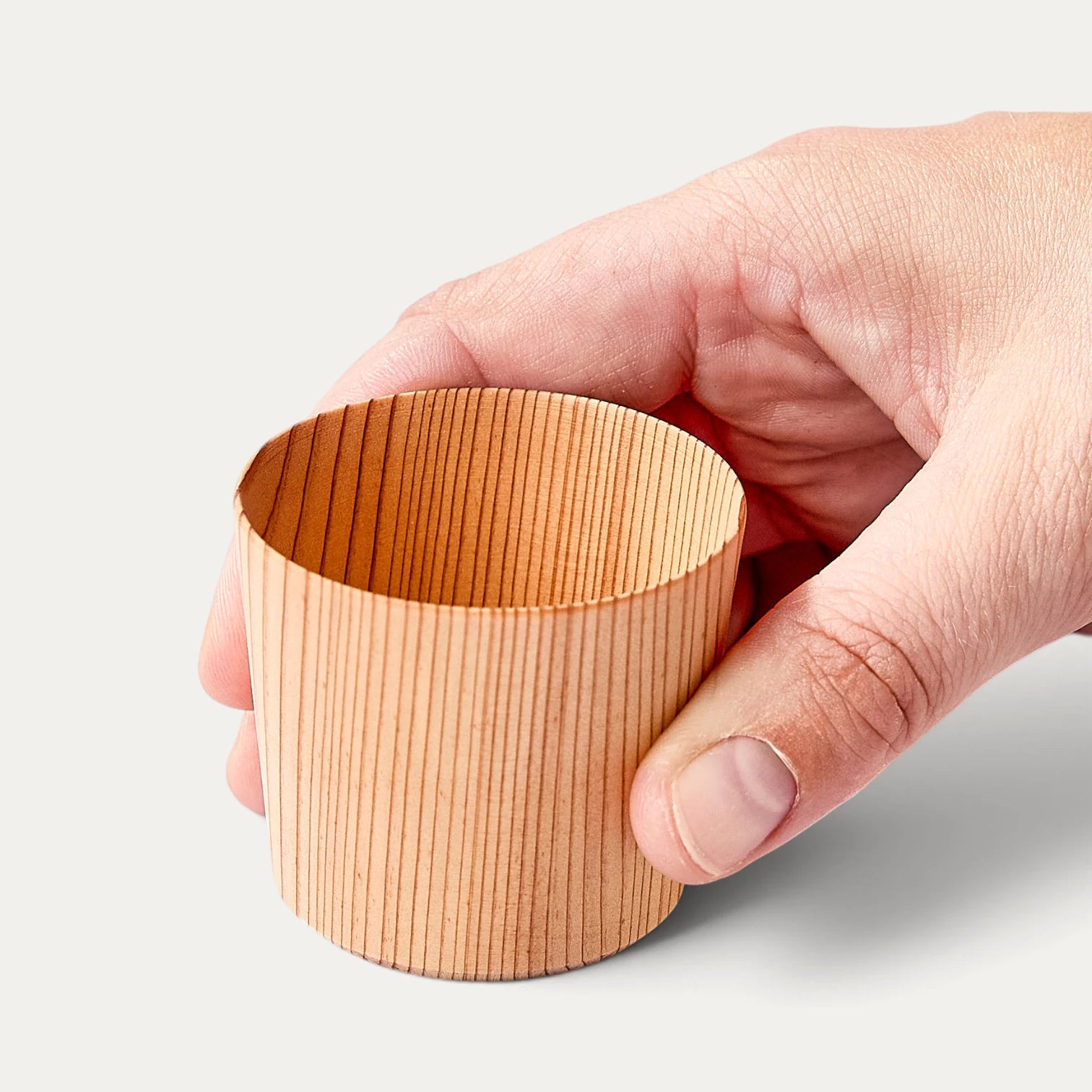 Sakéglas van Yoshino-cederhout