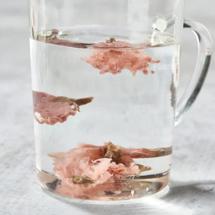 Solené třešňové květy 5 mm stonek 