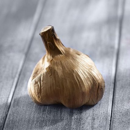 Ail noir de Aomori ou Mié