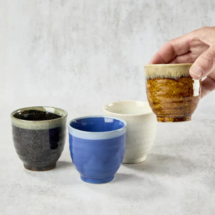 Ensemble de 4 tasses à thé φ 7.6 cm, couleurs assorties