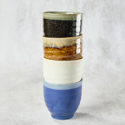 Ensemble de 4 tasses à thé φ 7.6 cm, couleurs assorties