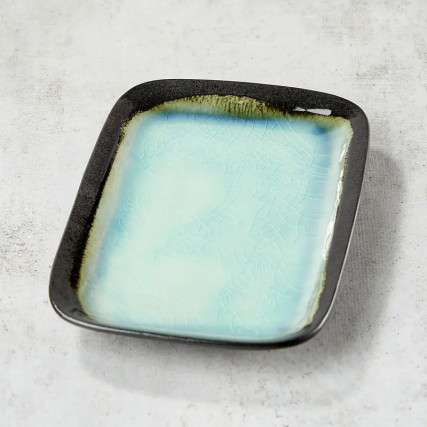 Keramisk sushi plate og emaljert glass 