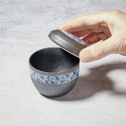 Tigela em Chawan-Mushi, preto padrão de cristal