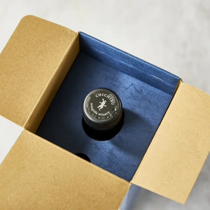 Vin Chichibu rouge 2021 vieilli en fût de whisky tourbé, 13 %, 750 ml