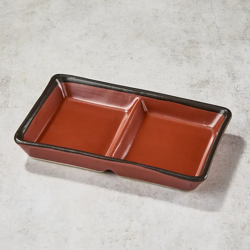 Salsera para salsa de soja y condimentos lacado en color bermellón Salsera para salsa de soja y condimentos lacado en color bermellón