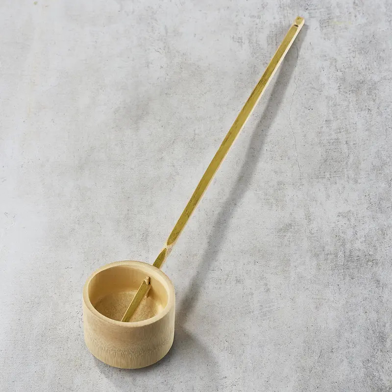 Louche bambou (L) SASHI-TOHSHI-HISHAKU pour cérémonie du thé matcha