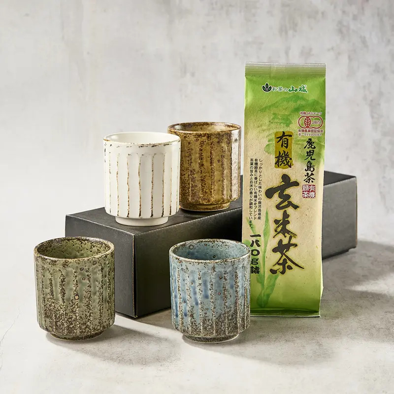 Pak 4 theekopjes + Genmaicha biologische groene thee Pak 4 theekopjes + Genmaicha biologische groene thee