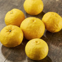 Corteza de 2 yuzu amarillo Corteza de 2 yuzu amarillo