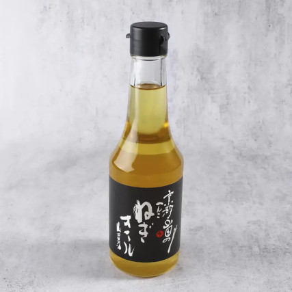 Sesame oil at the vegetable