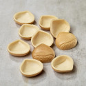 Monaka chestnut shape 53 * 56 mm * 17 mm Monaka chestnut shape 53 * 56 mm * 17 mm
