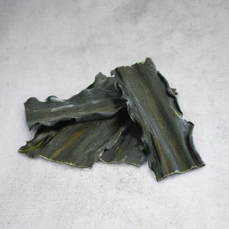 Kombu algae refined in cellar Kura-Gakoi of the Rishiri Islands and Rebun