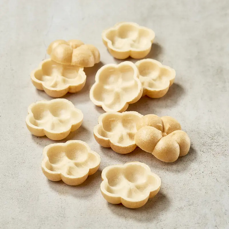Monaka Flower of Ume Plum 52 * 15 mm Monaka Flower of Ume Plum 52 * 15 mm