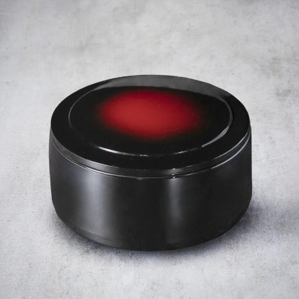 Svart og Rød Donburi Container - Second Choice