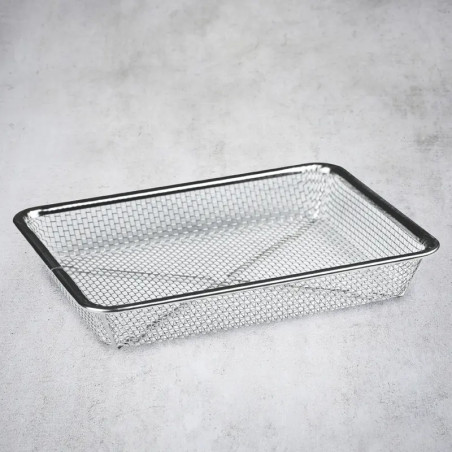 Stain basket in steel to drain