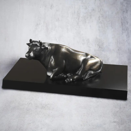 HANEI Wagyu bronze statue