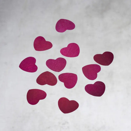 Венчелистчетата на червени рози, изсушени "сърце"