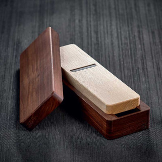 Katsuobushi сушен бонус ренде за професионалисти решетки в Кацуобучи