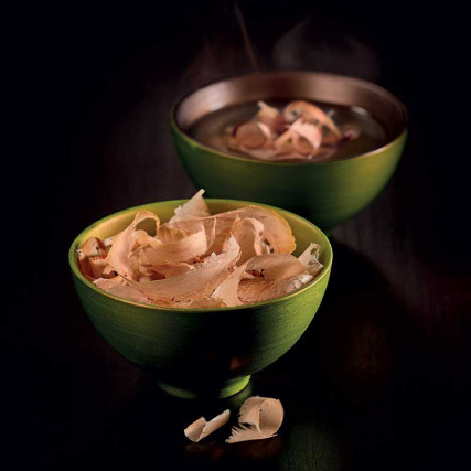 Katsuobushi suszona bonusowa targowca mały model w Katsuobushi