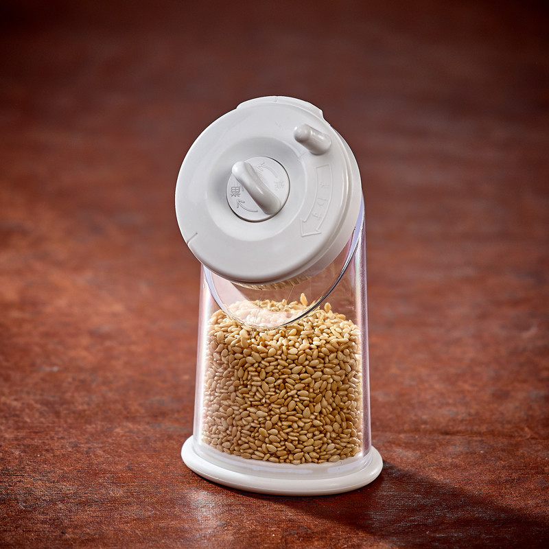 to Grind Sesame or Small Pellets Random White or Black Sesame Seed Grinder Adjustable Manual Grinding Spice Mill Bottle 