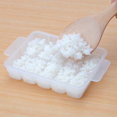 Sushi Mold uten en mugg og makisu bord