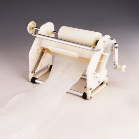Katsuramuki slicing machine for thin strips of vegetables Material
