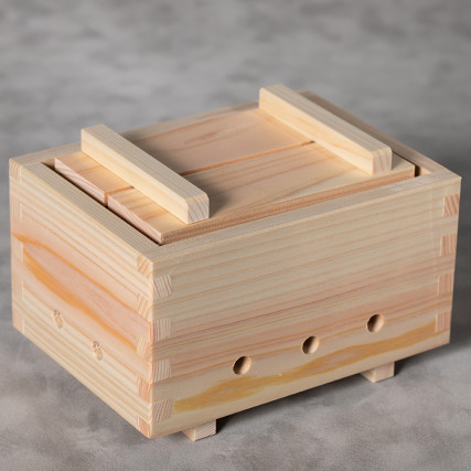 Hinoki cypress wood tofu or rice press Material