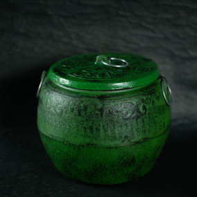 Cast iron jar for charcoal extinction