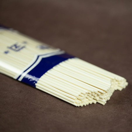 うどん厚い丸のうどん