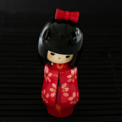 Kokeshi Otomesode Doll - Młoda dziewczyna w Kimono Kokeshi Doll