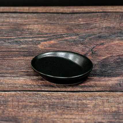 Soy sauce dish