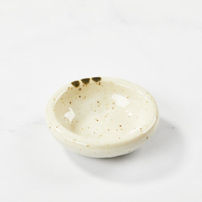 Spice or soy sauce dish, design 3 black point oribe