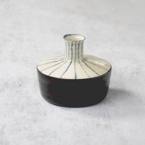 Rare handmade Tokkuri sake flask, for cold or hot sake, black Tokusa model Glasses & carafes