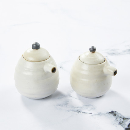 Design de garrafa de molho de soja branco kohiki japonês jantar