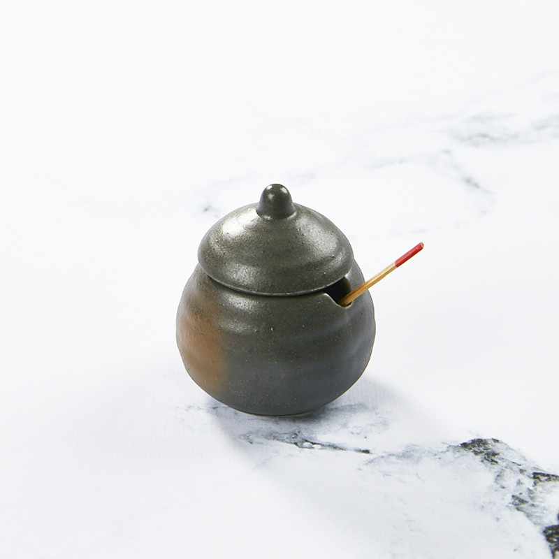 Pot in Shichimi, Karashi, spices Pot in Shichimi, Karashi, spices