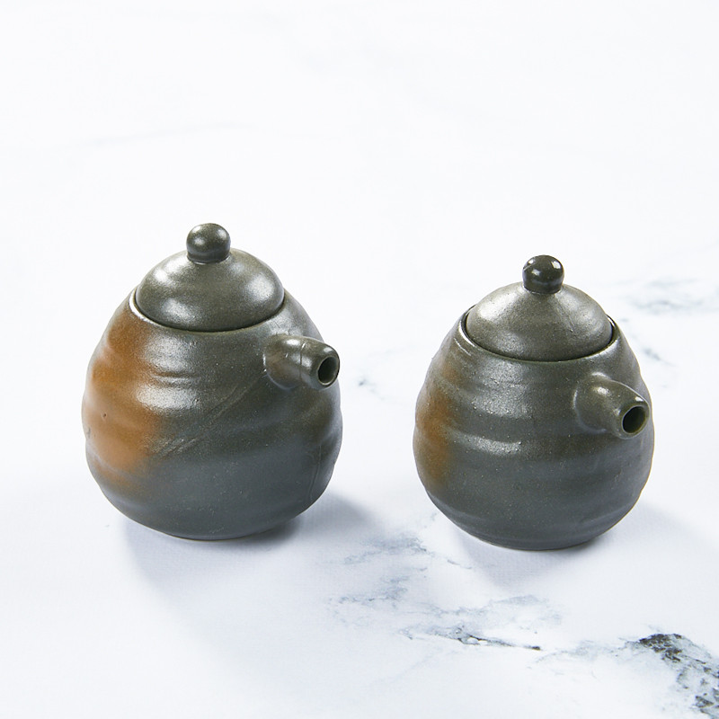 Sojasås sås flaska svart bizen japanska porslin Sojasås sås flaska svart bizen japanska porslin