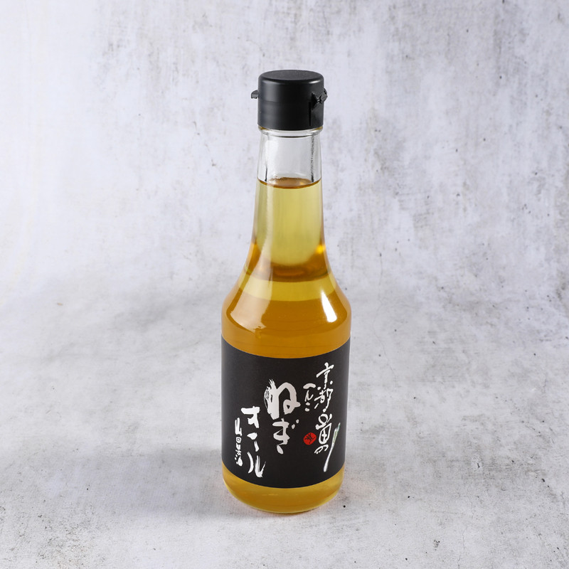 Sesame oil with spring onion Sesame oil with spring onion