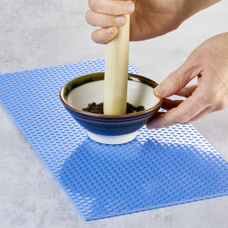 Tapis antidérapant polyvalent et imperméable à usage multiple