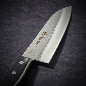 Cuchillo Santoku con hoja martillada de 165 mm 