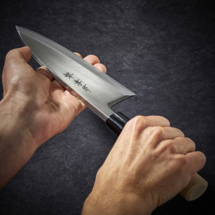 Cuchillo Deba para pescados y aves con hoja de 180 mm (para diestros)